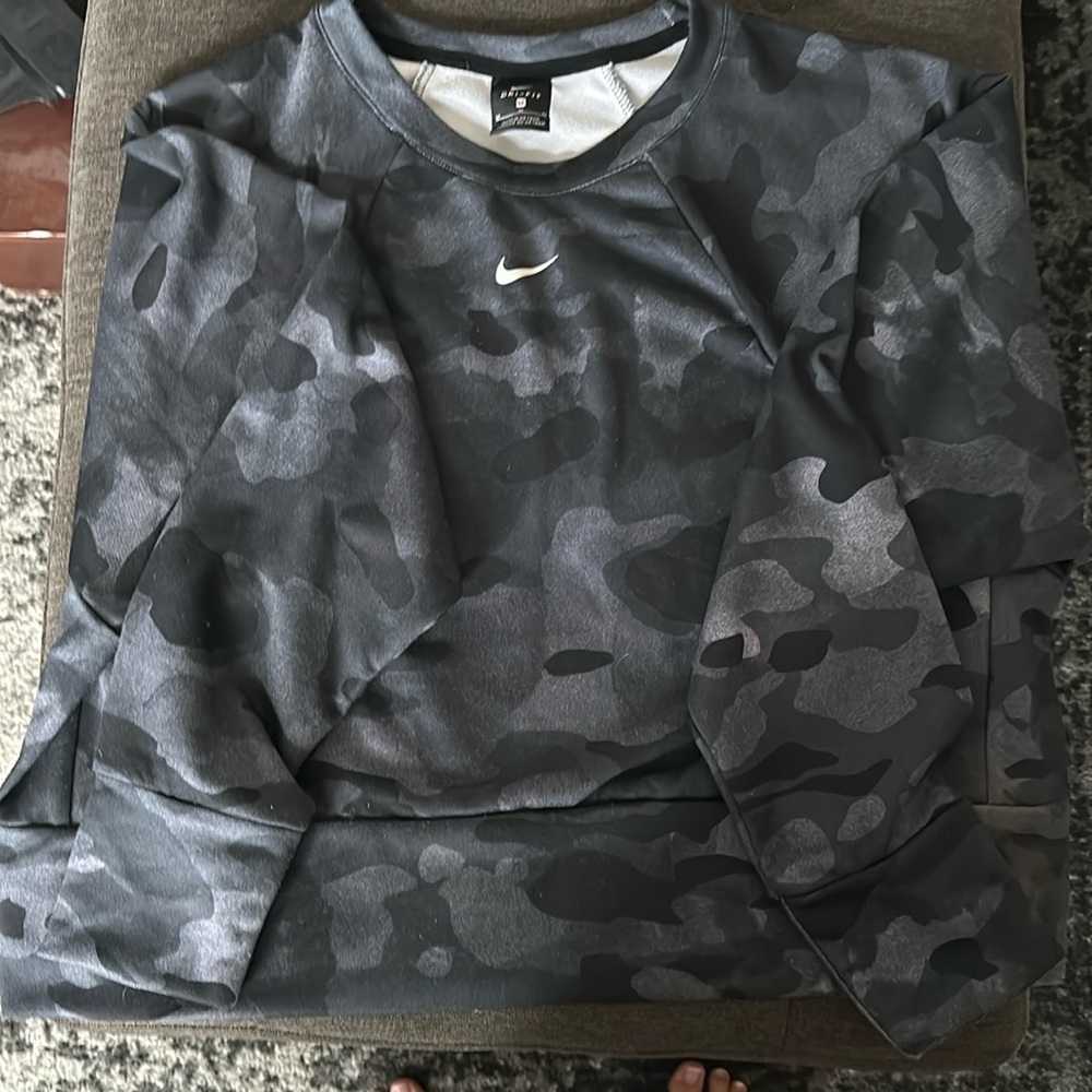 Cropped Camouflage sweatshirt